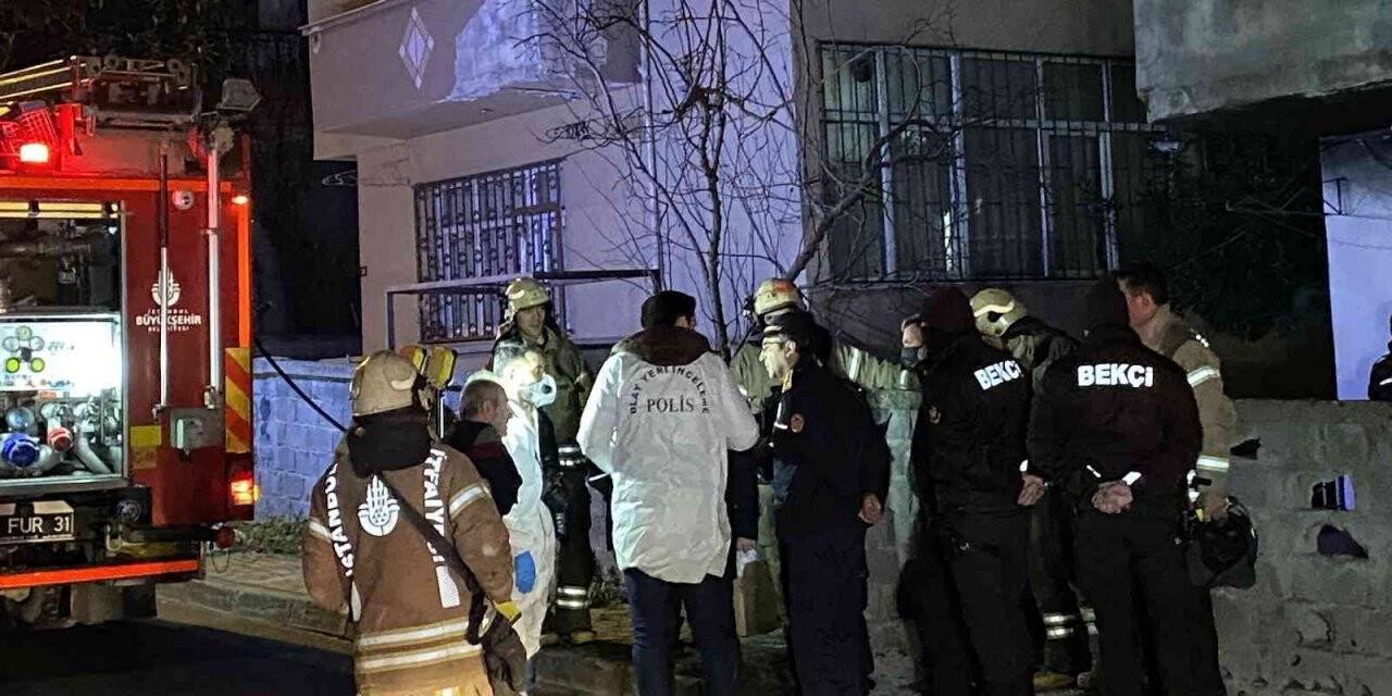 Pendik’te 4 katlı binada yangın: 1 ölü