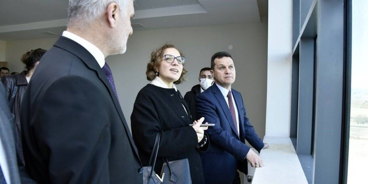 Rektör Çakar, projeler ve işbirliği için Kastamonu Üniversitesini ziyaret etti