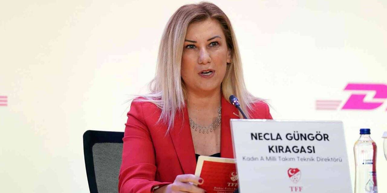 Necla Güngör Kıragası: "Kadın futbolunun yıllar önce hayal ettiği durumu yaşıyor olmaktan mutluyuz"