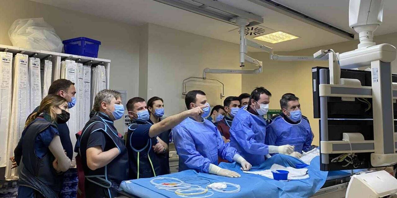 Dünya hekimleri Türk doktorlardan eğitim almak için geliyor