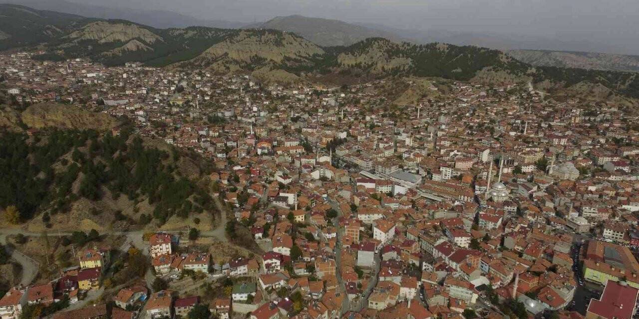 Bu mahallede kadın-erkek sayısı eşit