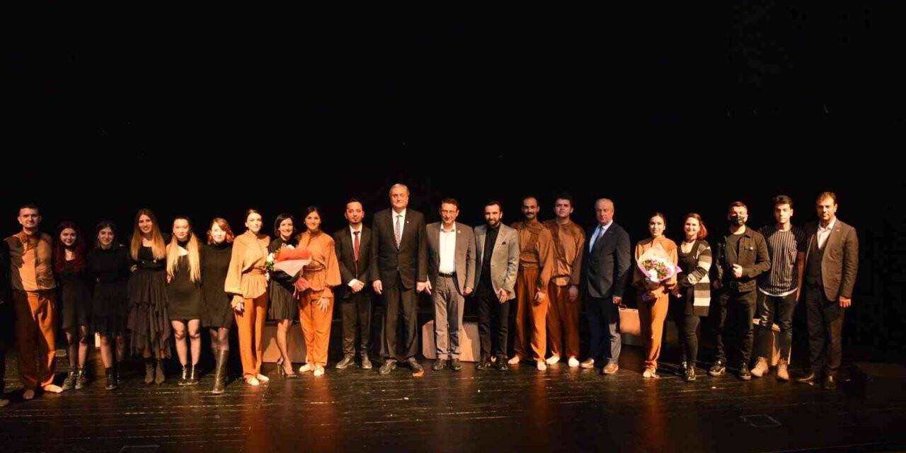 ’Bu Toprağın Çocukları Buluşuyor’ adlı oyun ilk sahnesini aldı