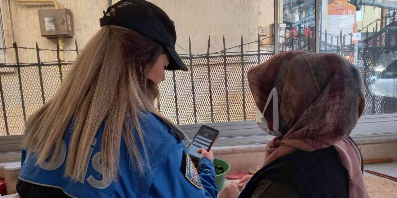 Polis ’KADES’ konusunda vatandaşı bilgilendiriyor