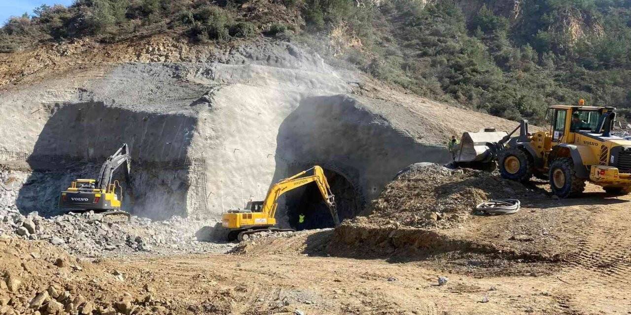 Osmaneli-Yenişehir-Bursa-Bandırma YHT hattı çalışmaları son sürat devam ediyor
