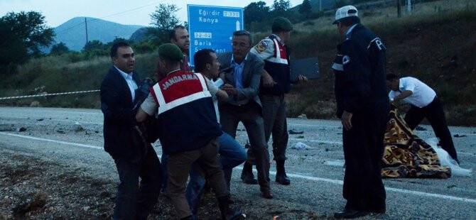 Kazada Gelin Öldü, Damat Yaralandı FOTOGALERİ