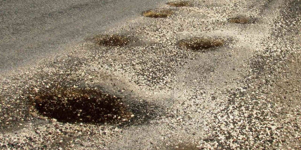 Araban’da bozulan yollar onarılmayı bekliyor