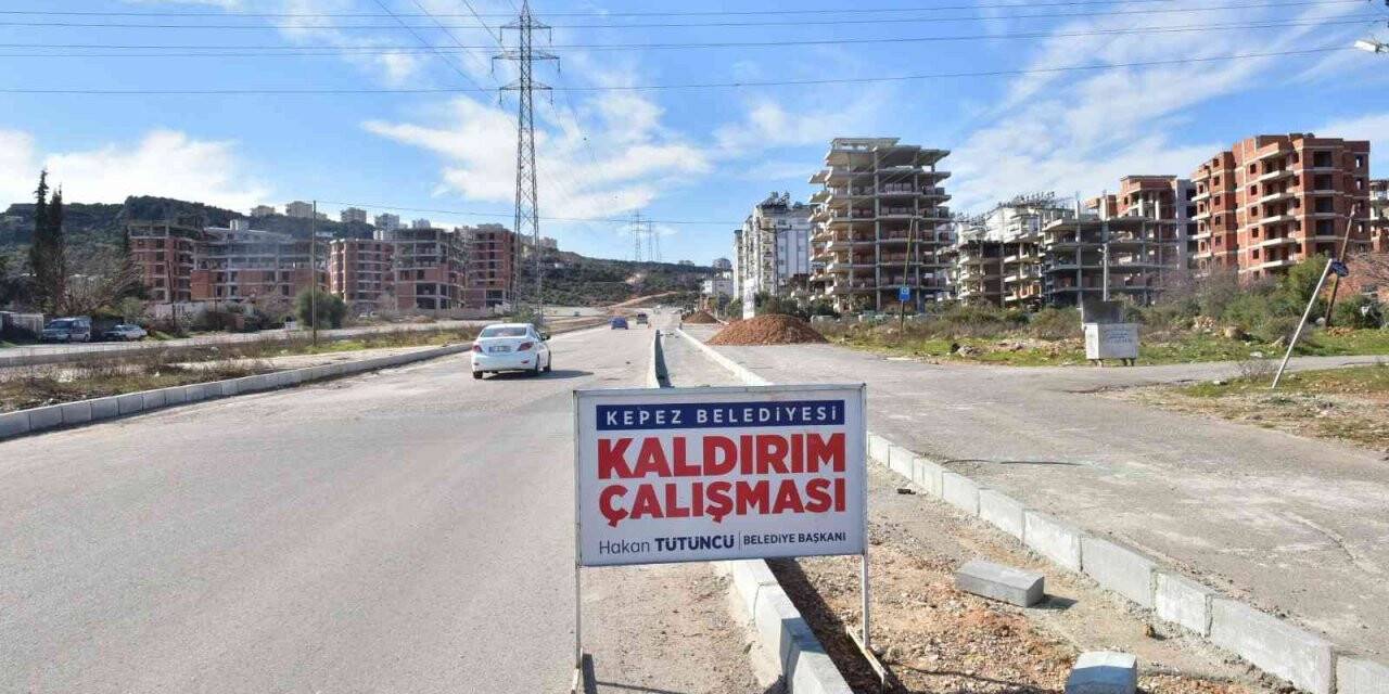 Kepez’de engelsiz kaldırım