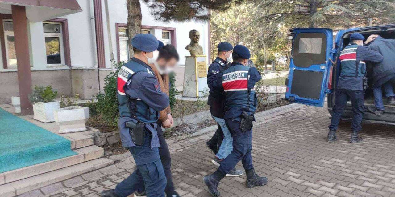 Köy evinden eşya çalan 2 hırsızlık zanlısı tutuklandı