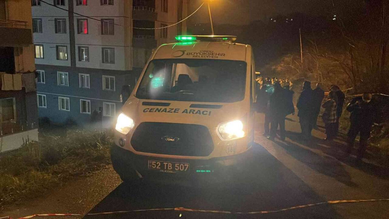 Görme engelli şahıs geri manevra yapan aracın altında kalarak can verdi