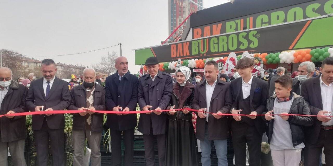 Bak Bu Gross 10.Şubesini açtı