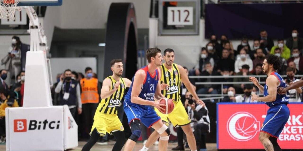 Anadolu Efes, Türkiye Kupası’nın sahibi oldu