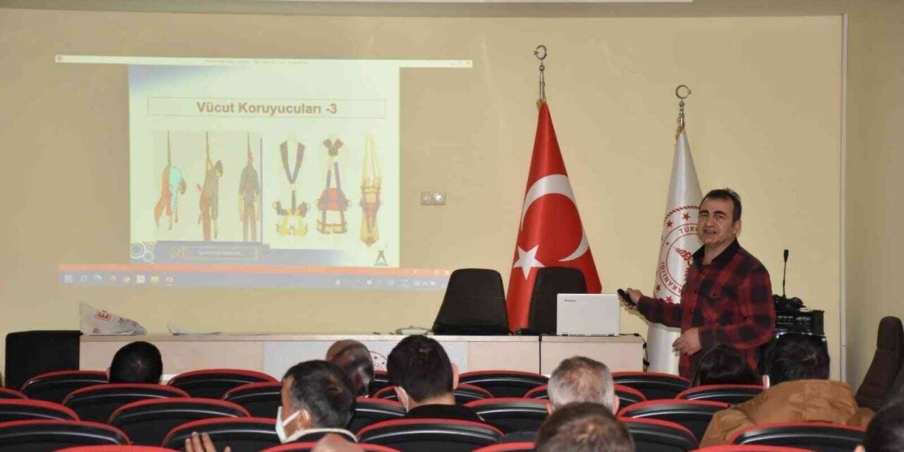 Laboratuvar personeline İş Sağlığı ve Güvenliği eğitimi verildi