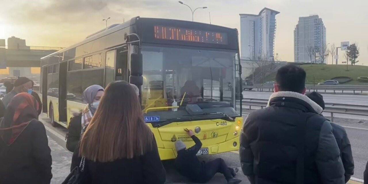 Üzerinde güneş batmayan İETT otobüsü “500T” yolda kaldı