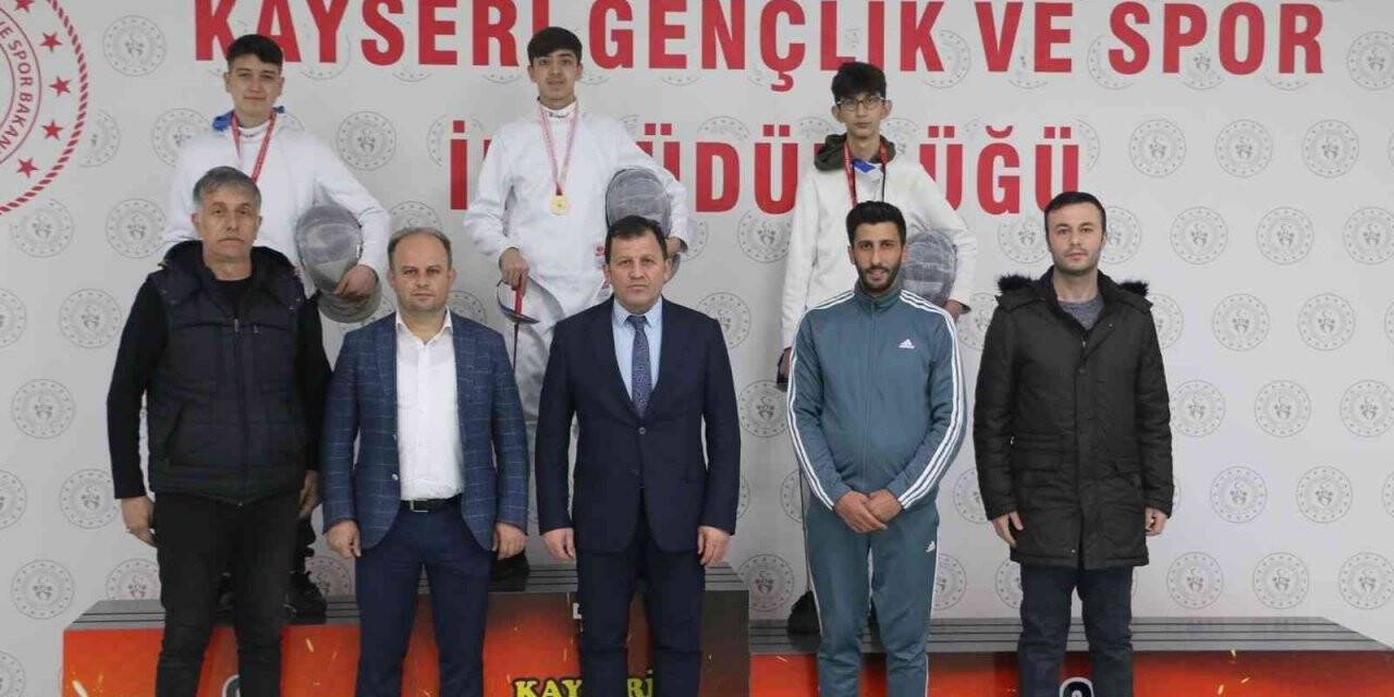 Eskrim İl birinciliği müsabakaları nefes kesti