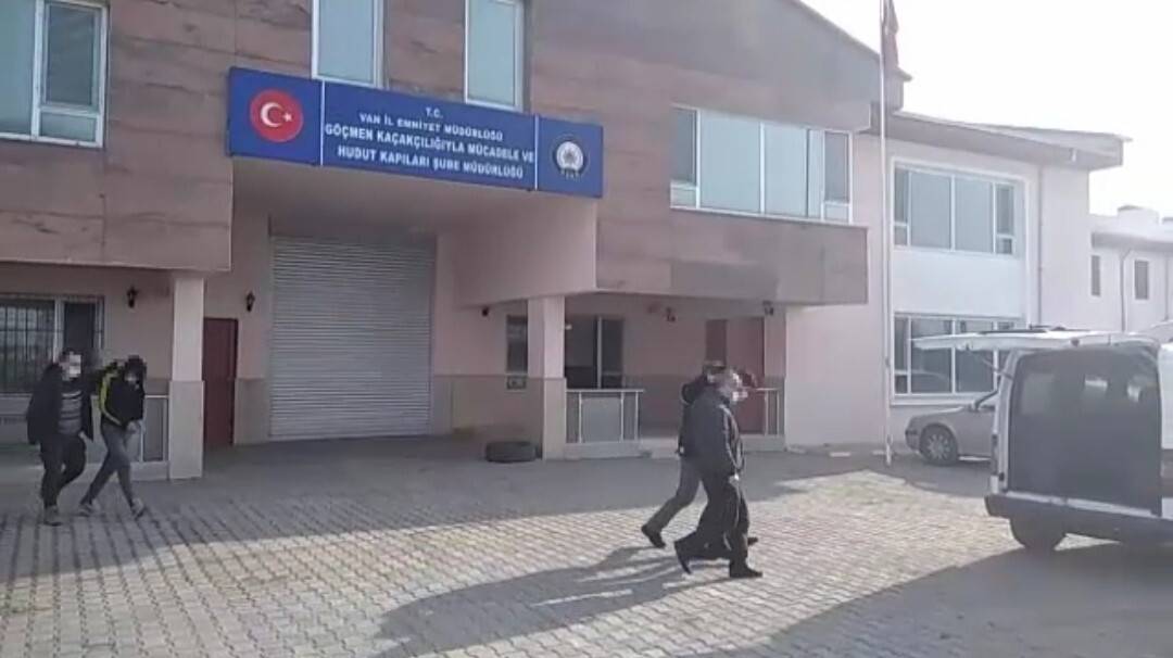 Van’da otelde 10 düzensiz göçmen yakalandı