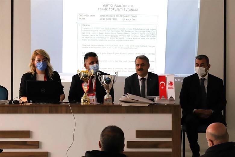 Basket topuna Türkiye yarı finali için vurulacak