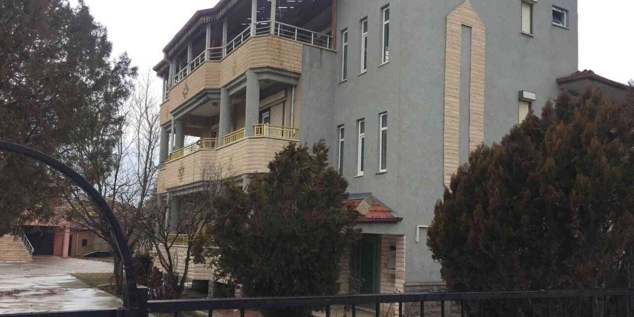 Konya’da gurbetçinin 3 katlı evinden hırsızlık