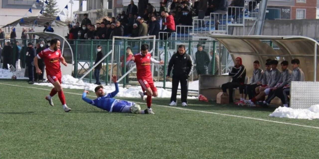 Süper Amatör'de Meram Kara Kartallar fırtınası