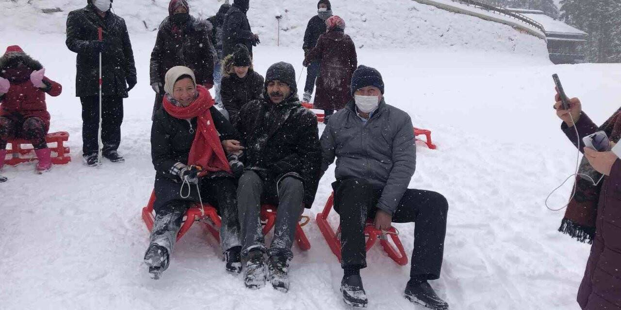 Görmeden kaymanın keyfini yaşadılar