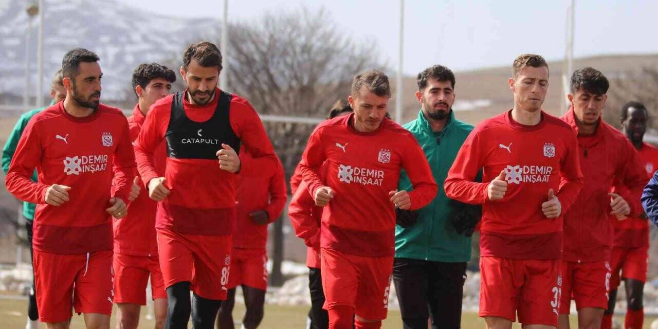 Sivasspor’da Beşiktaş mesaisi devam ediyor