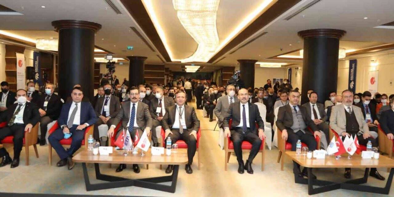 Erciyes Teknopark Tarafından “Summit Erciyes: Geleceğe Yatırım Yapanlar Zirvesi” düzenlendi