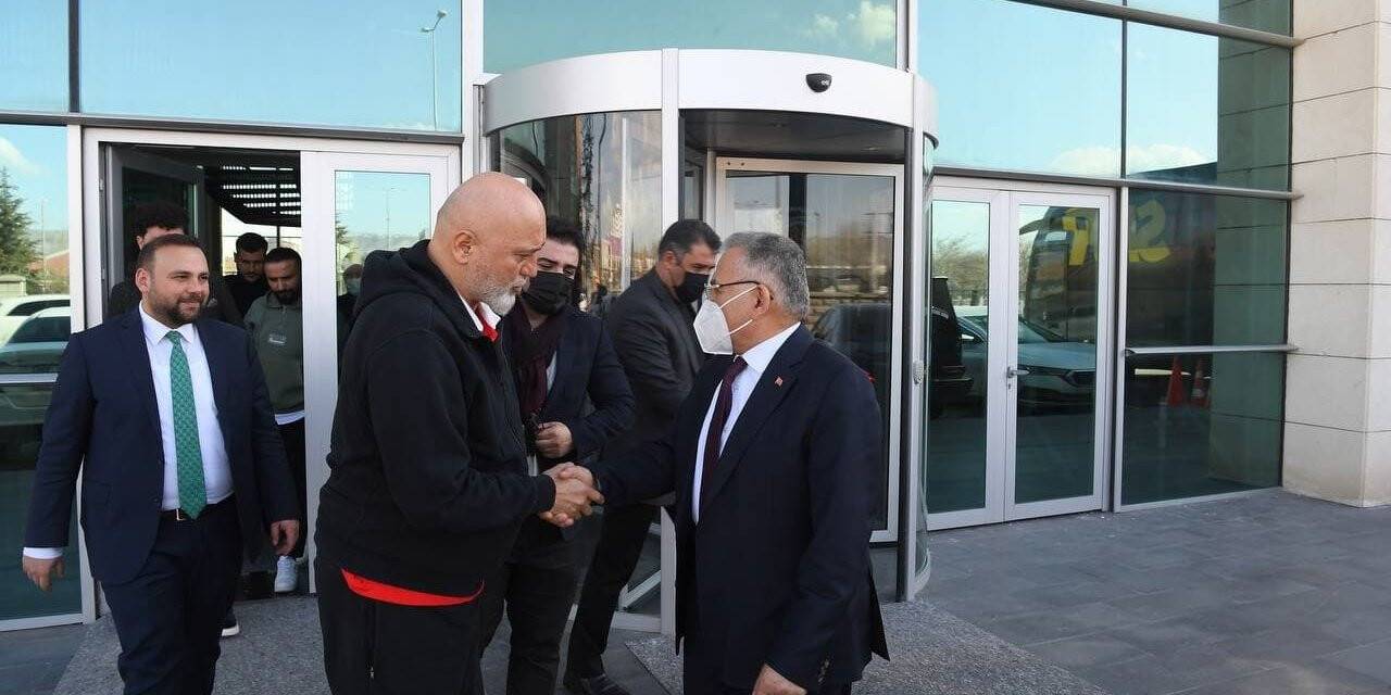 Başkan Büyükkılıç’tan Kayserispor’a moral ziyareti