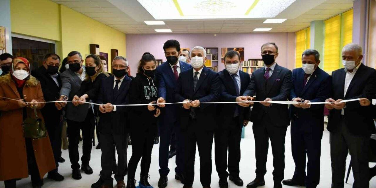 Çorlu Lisesi’nde "Z" Kütüphane açıldı