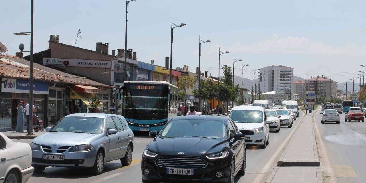 Sivas’ta araç sayısı 171 bine yaklaştı