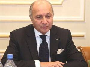 Fransa Dışişleri Bakanı Fabius Cezayir'de