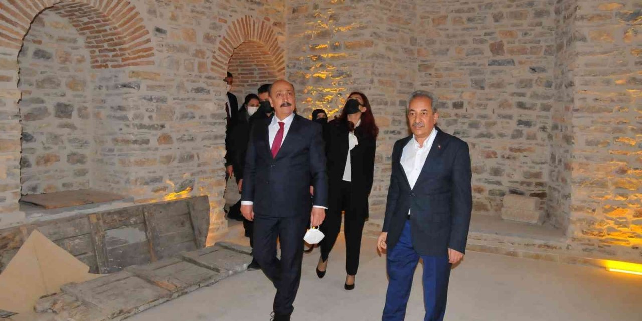 Çalışma ve Sosyal Güvenlik Bakanı Bilgin Akşehir’i ziyaret etti