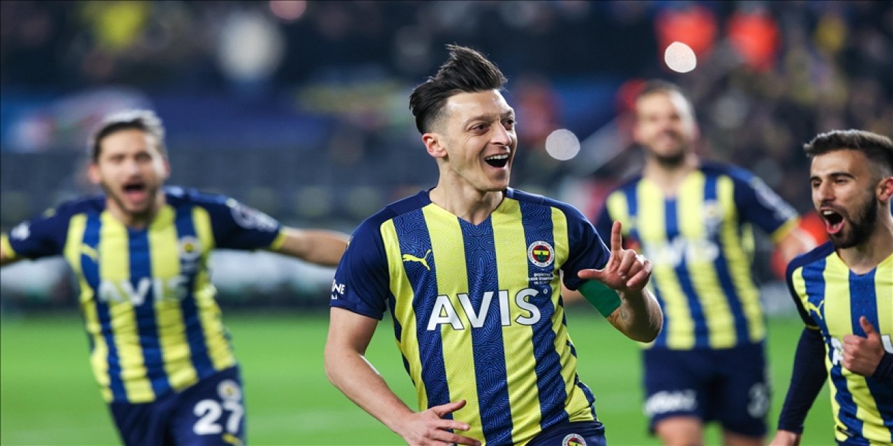 Fenerbahçe, Süper Lig'de yarın Kasımpaşa deplasmanında