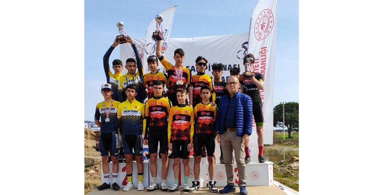 Konya Büyükşehir Belediyesporlu bisikletçiler  madalyayla döndü