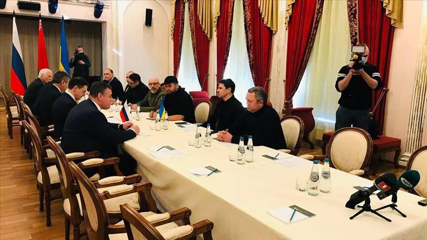 Dünyanın gözü müzakere masasında