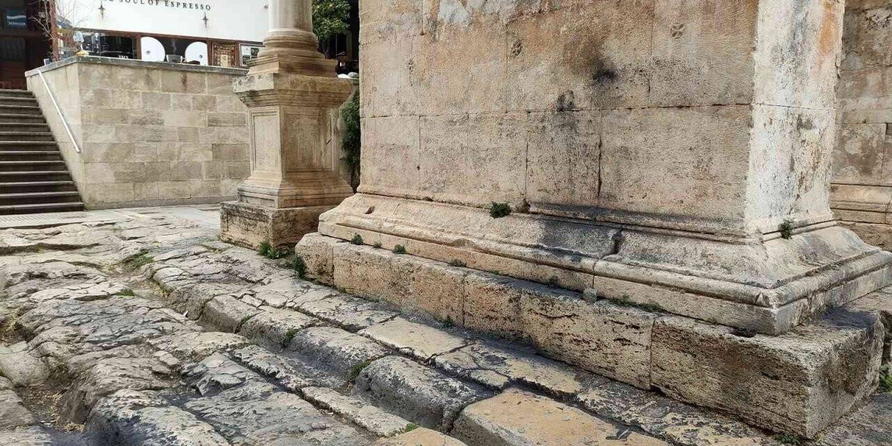 Bin 892 yıllık tarihe hakaret