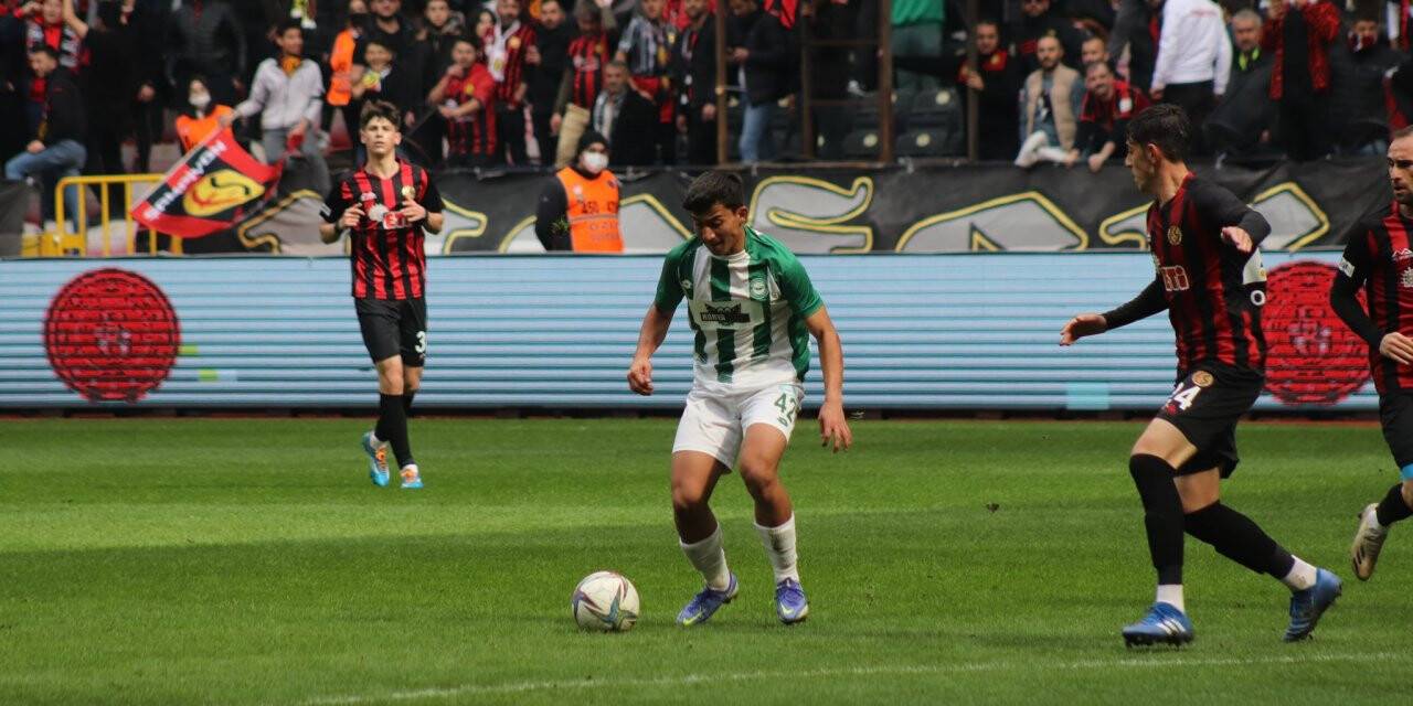 1922 Konyaspor'da galibiyet umut ve moral oldu