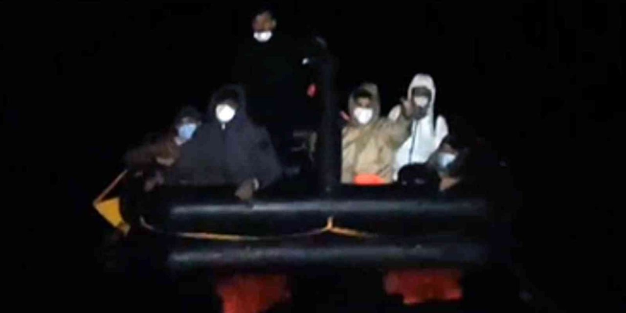Datça’da 8 düzensiz göçmen kurtarıldı