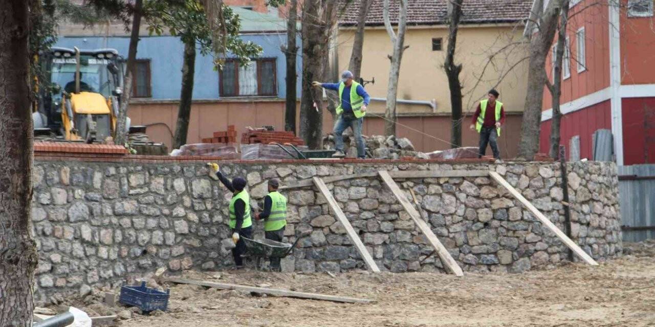 Adnan Kahveci Parkı yenileniyor