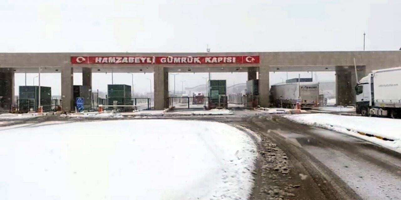 Kar Edirne’den giriş yaptı, köyler kısa sürede beyaza büründü