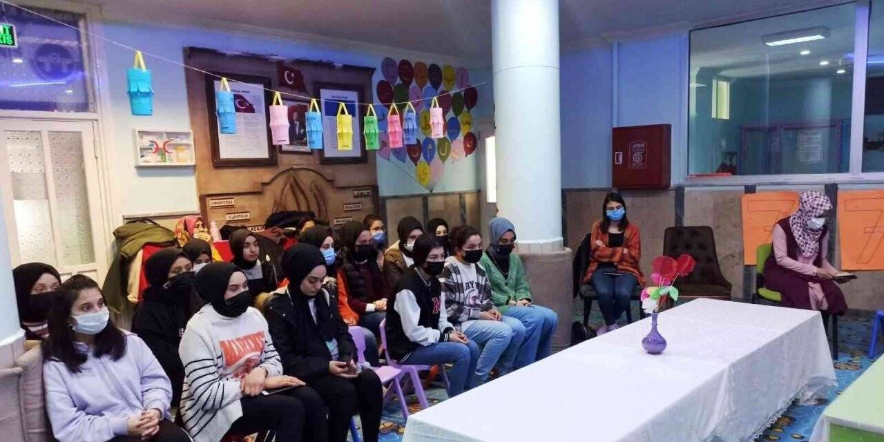 Simav Kur’an Kursu öğreticileri, İHL kız öğrencilerini misafir etti