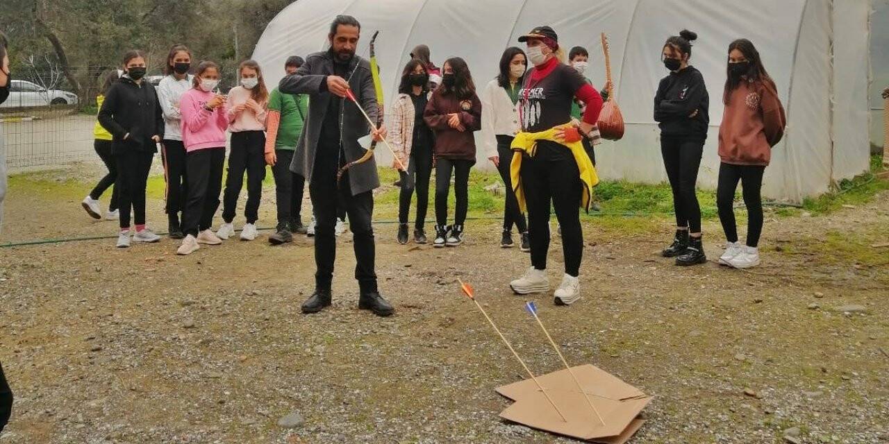 Gönüllük esasına dayalı yaptığı çalışmalar ile Köyceğiz’de okçuluk sporuna ilgi oluşturuyor