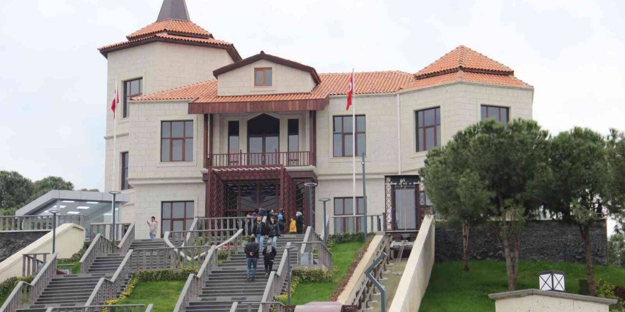 28 Şubat postmodern darbesinin yıl dönümünde Menderes Müzesi’ne ziyaretçi akını