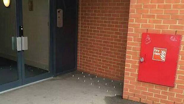 Evsizlere karşı 'çivili' çözüm tepki çekti