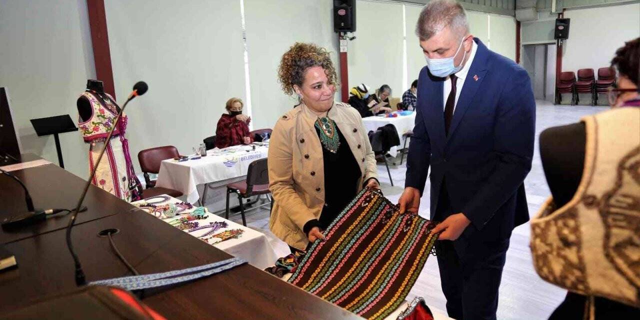 Kadınlar kendi aksesuarlarını üretti