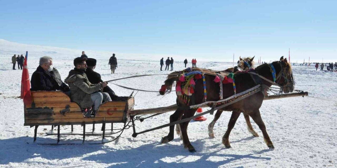 Çıldır Gölü Kars ve Ardahan ekonomisine önemli katkı sağlıyor