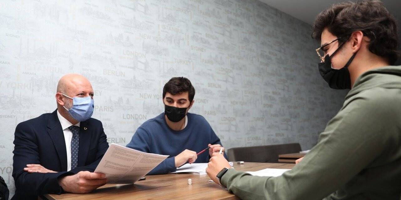 Kocasinanlı gençler, Gençlik merkezinde sınava hazırlanıyor