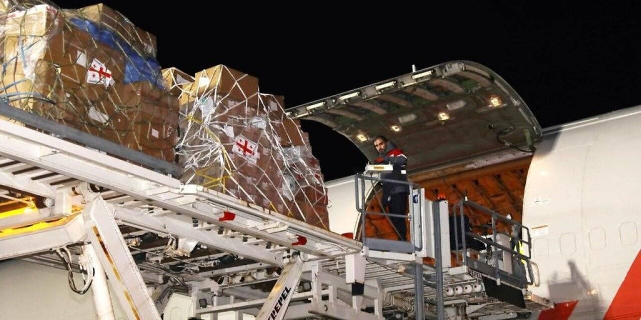 Gürcistan’dan Ukrayna’ya 100 ton insani yardım