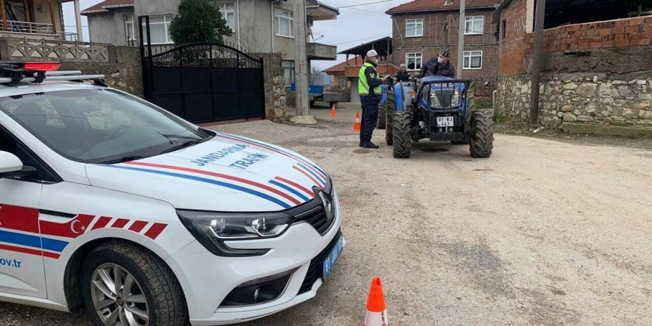 Jandarma ekiplerinden traktör ve tarım araçlarına özel denetim