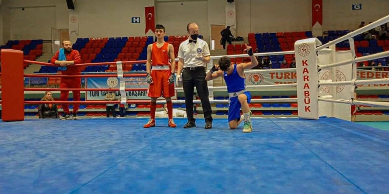 Vanlı boksör Türkiye şampiyonu oldu