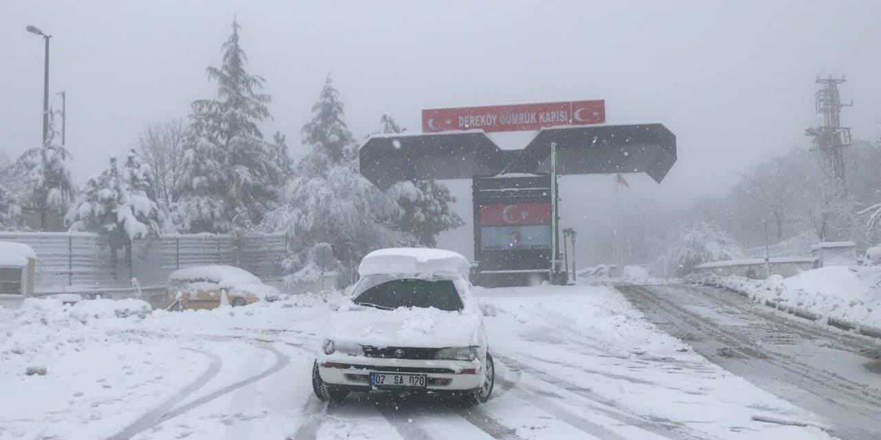 Kırklareli Bulgar sınırı beyaza büründü