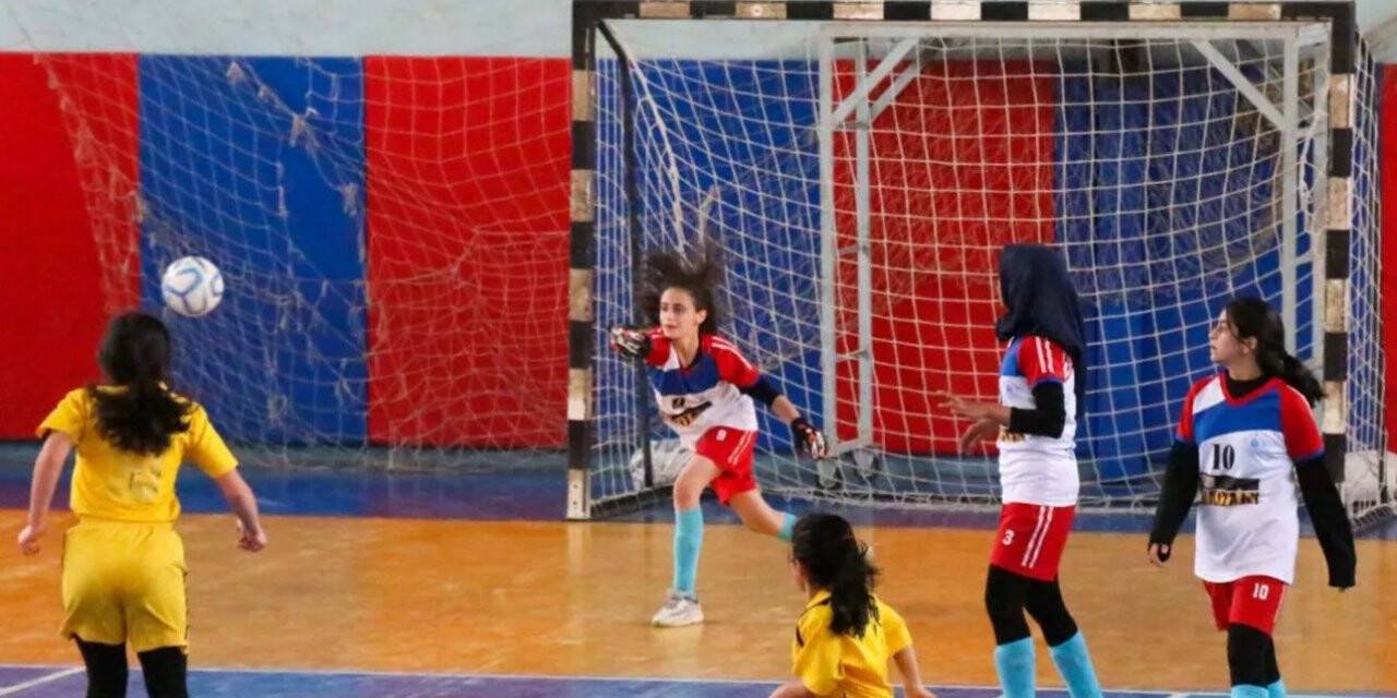 Okullar futsalda rekabet etti